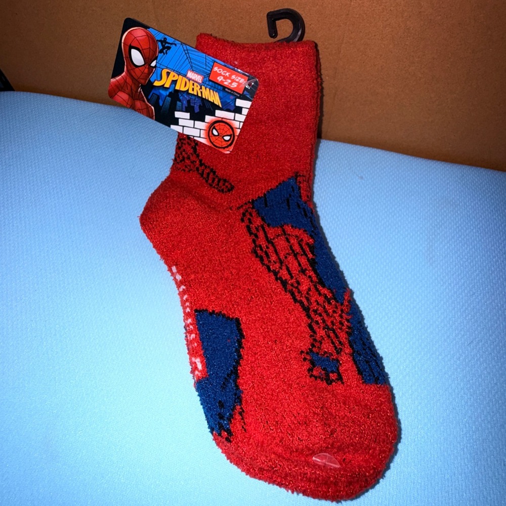 Marvel Spider-Man Fuzzy Socks Shoe Size 9-2.5 NEW Red Blue Superhero Plush
